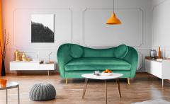 Altess 2-Sitzer-Sofa mit goldenen Metallbeinen und Samtbezug Grün