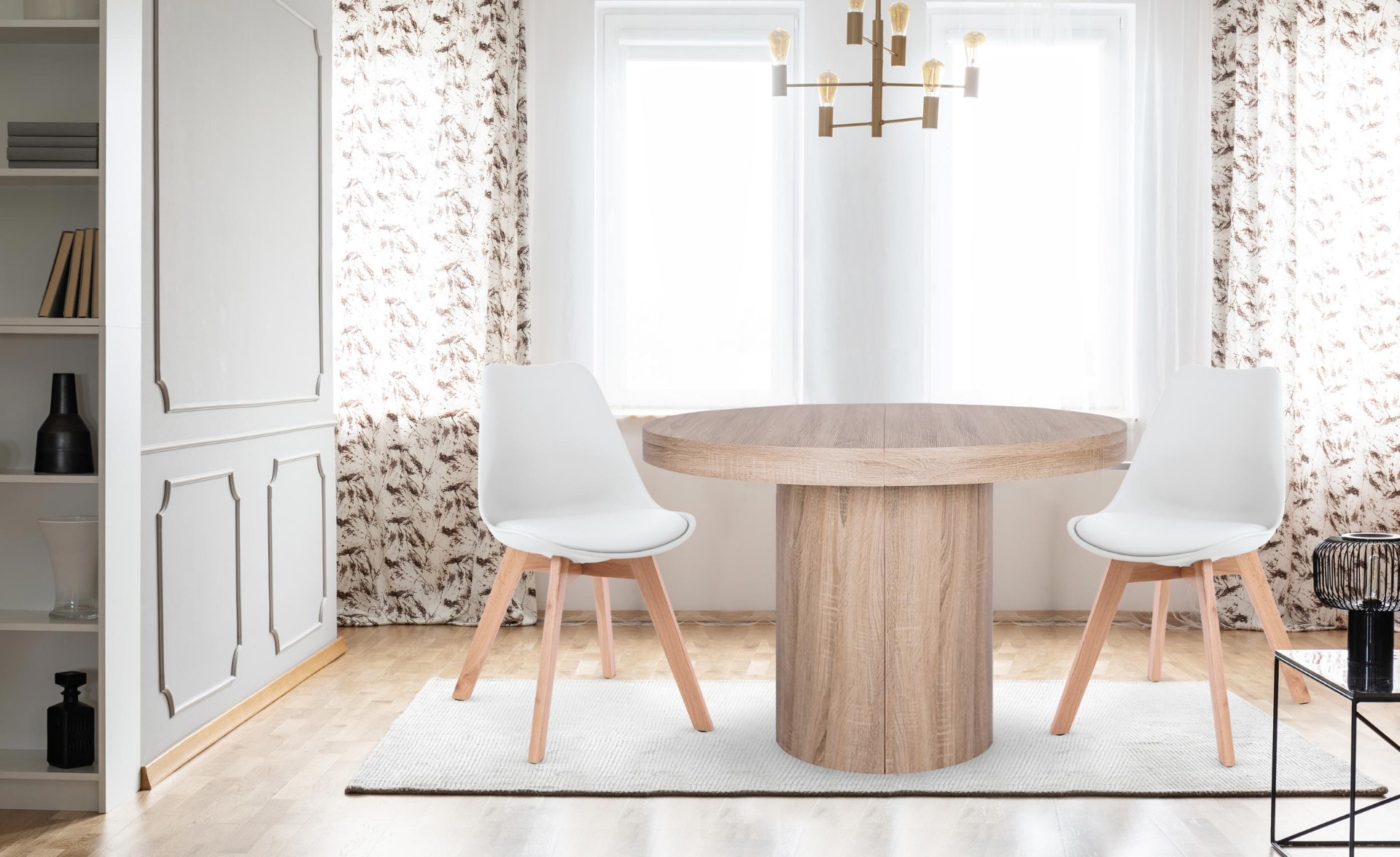 Bovary Set mit 4 skandinavischen Stühlen Weiß